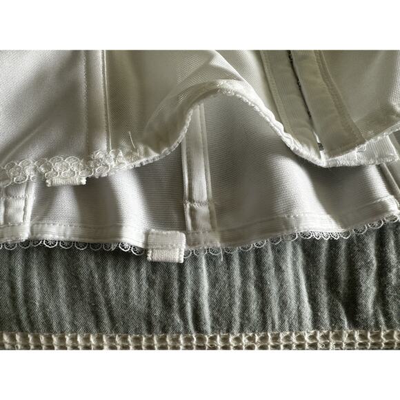 Dominique Intimate Apparel Bustier Backless Bra White Satin Plus Size 42B - Picture 7 of 7